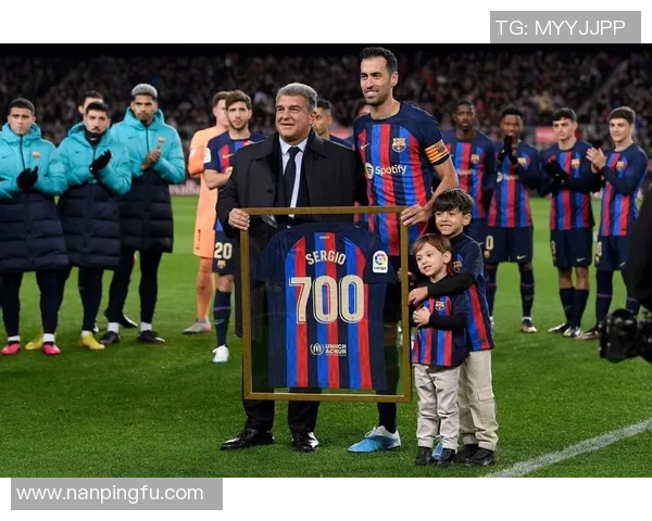 巴萨官方回忆诺坎普创新前最终一场：12人仍在队内，7人首发